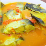 review-makanan-gulai-ikan-patin-kuah-kuning