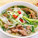 Review Makanan Pho Hanoi Kaldu Sapi Terbaik di Vietnam