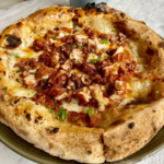 Review Pizza Artisan dengan Topping Unik Paling Viral