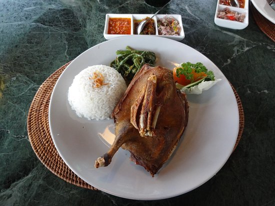Bebek Tepi Sawah Bali Review Tekstur Bebek Goreng Crispy