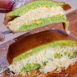 Review Martabak Pecenongan Dengan Topping Wisman Dan Keju