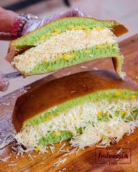 Review Martabak Pecenongan Dengan Topping Wisman Dan Keju