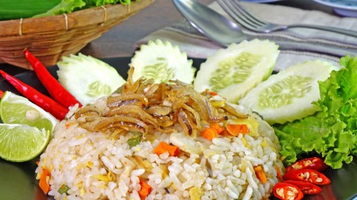 Review Makanan Nasi Goreng Kampung Spesial Pedas