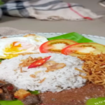 Review Makanan Nasi Uduk Betawi Gurih Santan Wangi